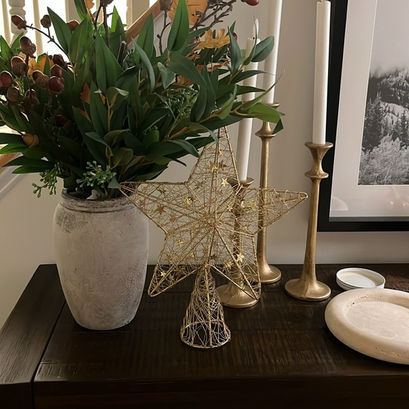 Gold Christmas Star Tree Topper - Picture 6 of 7